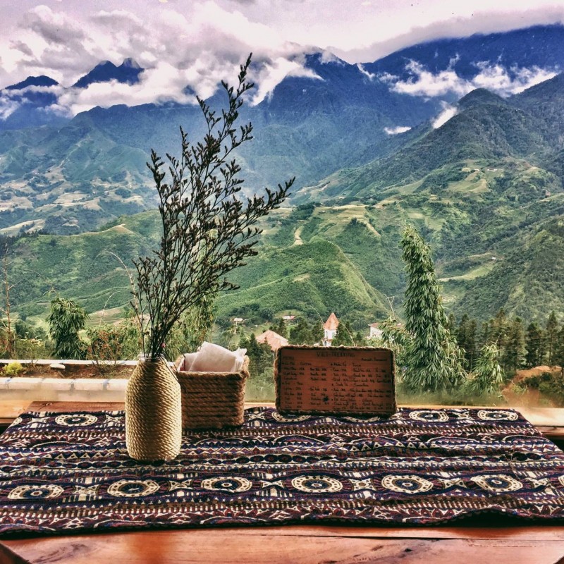 VƯƠN TAY CHẠM MÂY CÙNG NHỮNG HOMESTAY RẺ VÀ VIEW ĐẸP NHẤT SAPA