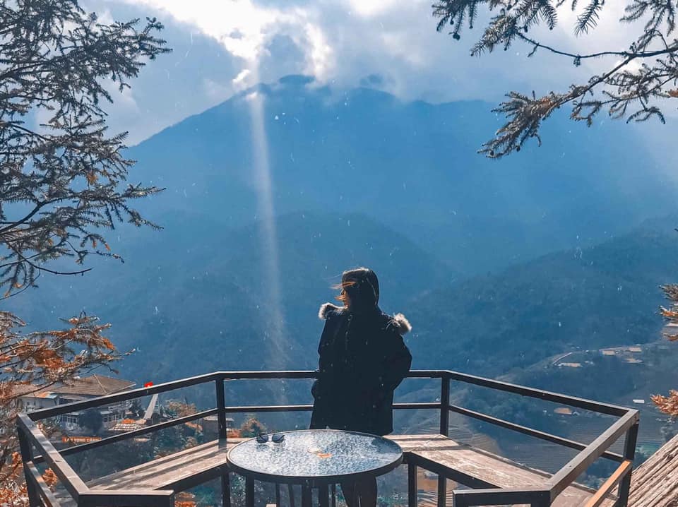 du lịch Sapa homestay view núi