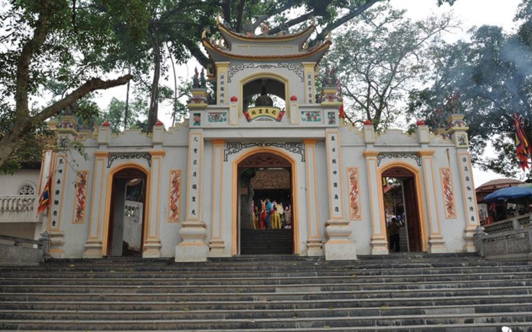 du lịch sapa đền mẫu sơn